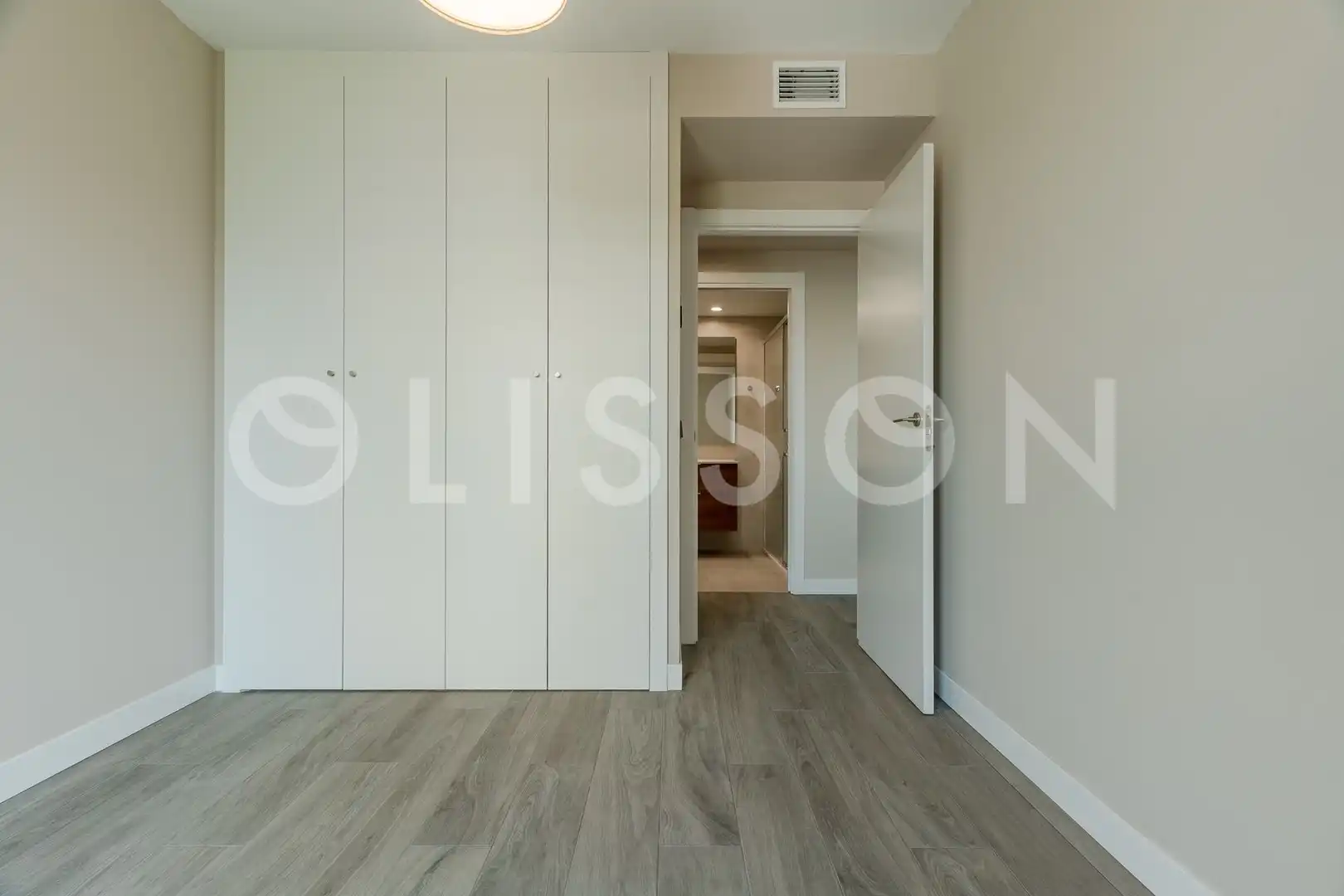 Wohnung zum Verkauf in Madrid mit Klimaanlage, Terrasse und Abstellraum