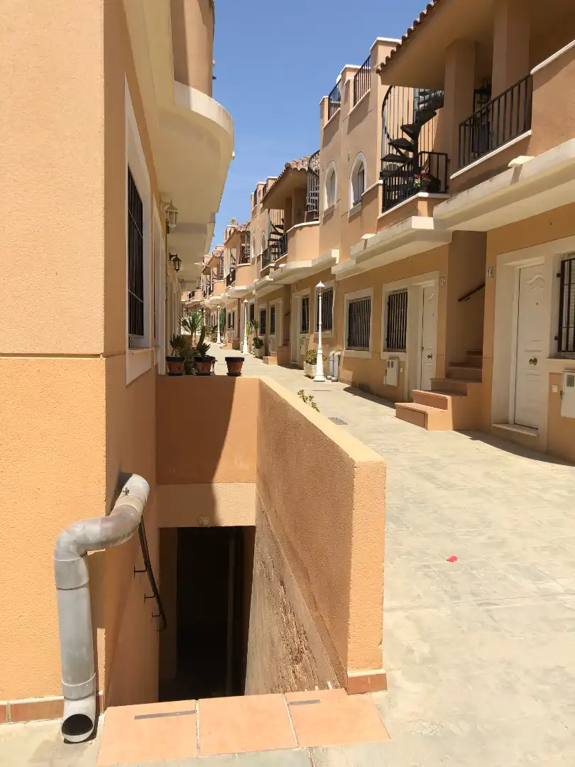 Vista exterior de Apartamento de alquiler en Cuevas del Almanzora con Aire acondicionado, Terraza y Piscina