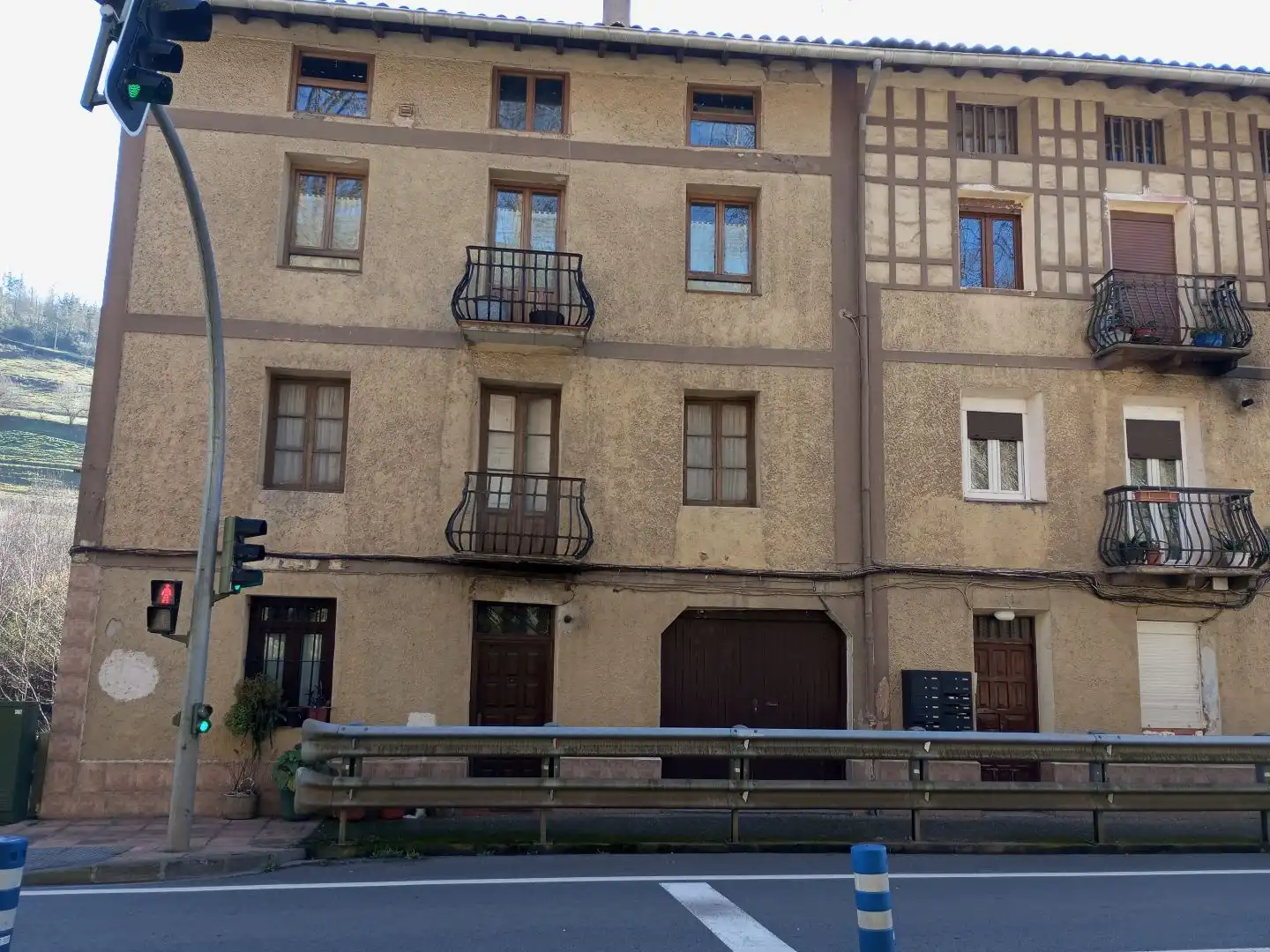 Vista exterior de Pis en venda en Bergara amb Balcó