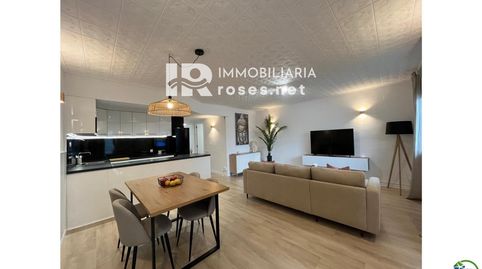 Foto 2 de Pis en venda a Poblat Tipic, Moxó - Sant Mori, Empuriabrava