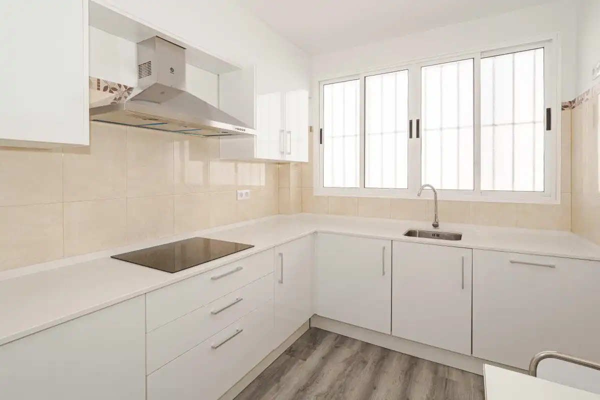 Kitchen of Flat for rent in Sevilla  with Air Conditioner, Heating and Terrace