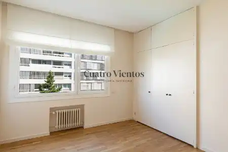 Dormitori de Pis de lloguer en Barcelona amb Aire condicionat, Calefacció i Parquet