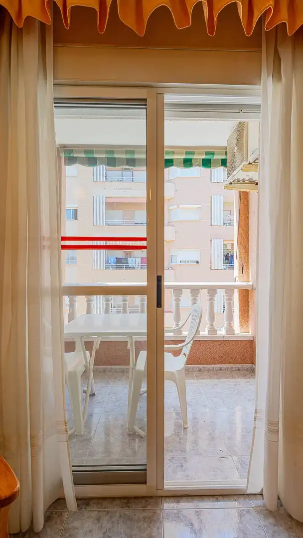 Terrassa de Apartament en venda en Torrevieja amb Aire condicionat, Terrassa i Moblat