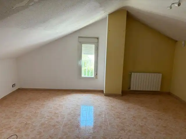 Dormitori de Casa o xalet en venda en Moraleja de Enmedio amb Aire condicionat, Jardí privat i Terrassa