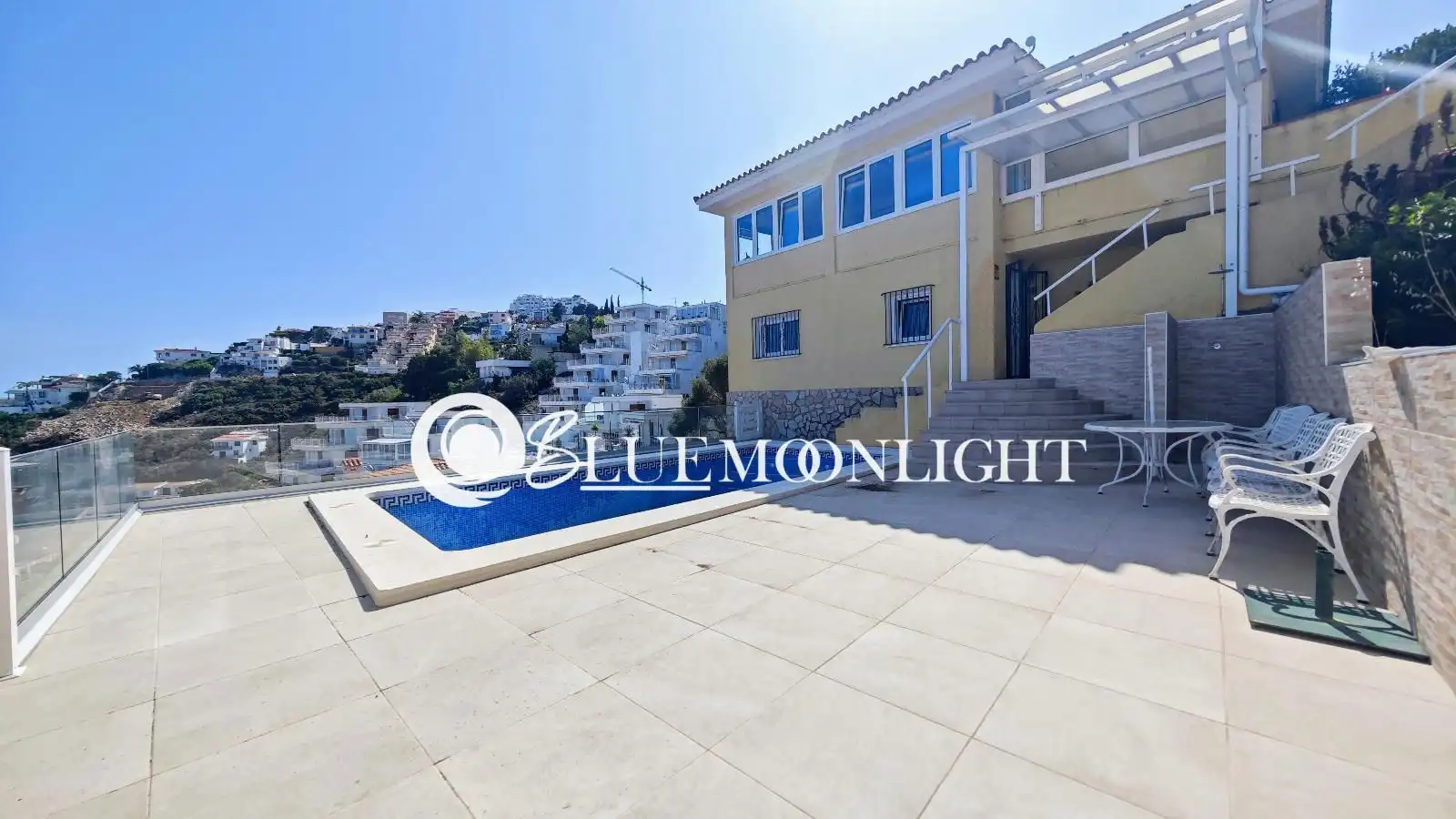 Villa avec terrasse à vendre à rumania, imagen 4