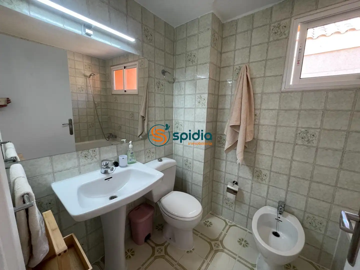 Baño de Apartamento de alquiler en Águilas con Balcón