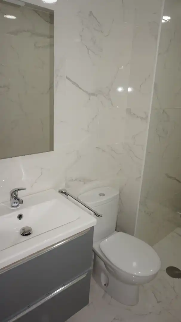 Baño de Piso en venta en Madrid con Aire acondicionado, Calefacción y Amueblado