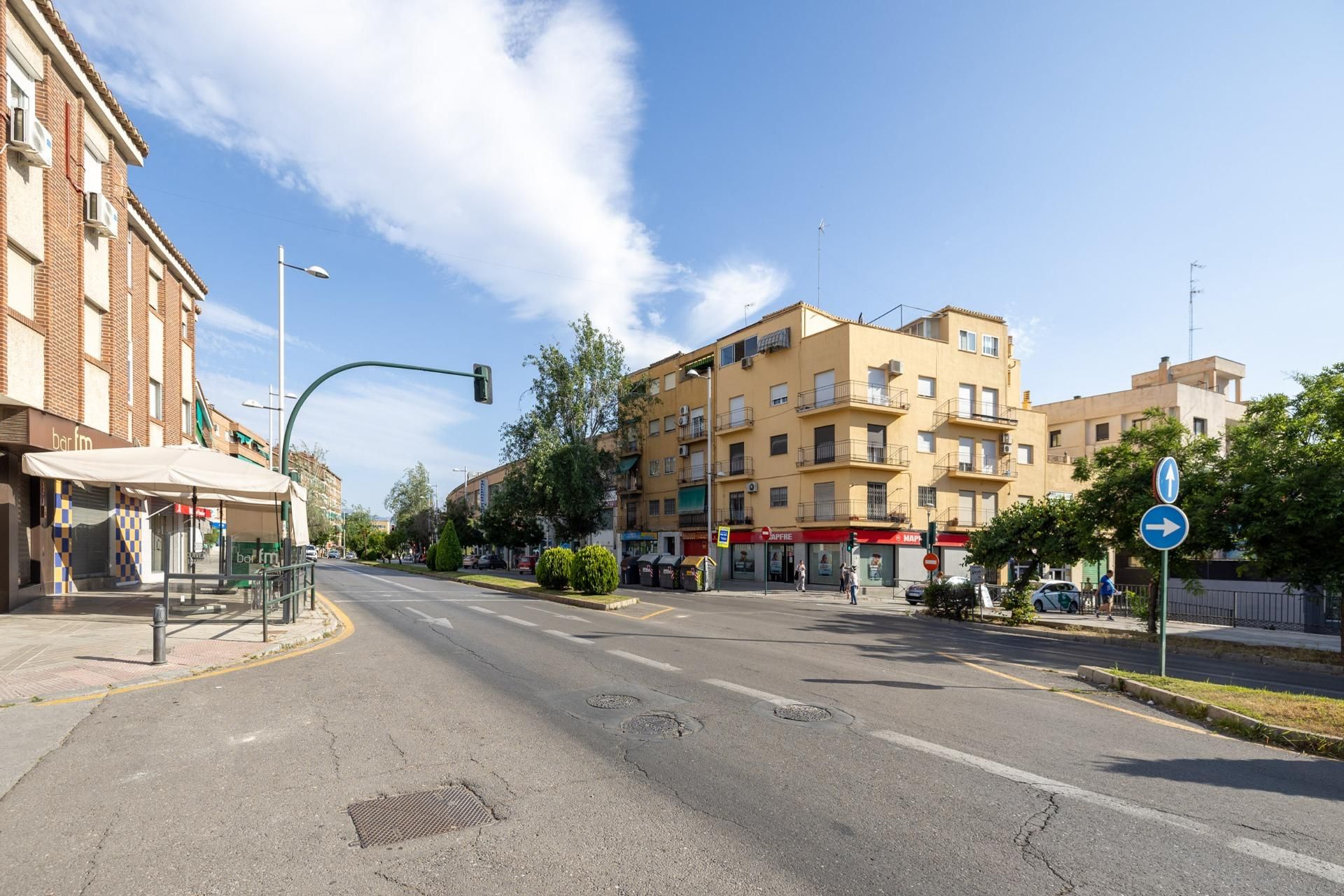 Vista exterior de Pis en venda en  Granada Capital amb Terrassa