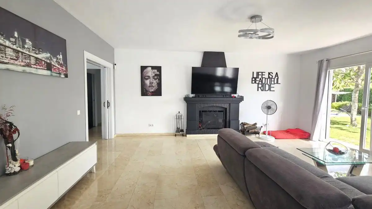 Sala de estar de Casa o chalet en venta en Sotogrande con Aire acondicionado, Jardín privado y Terraza