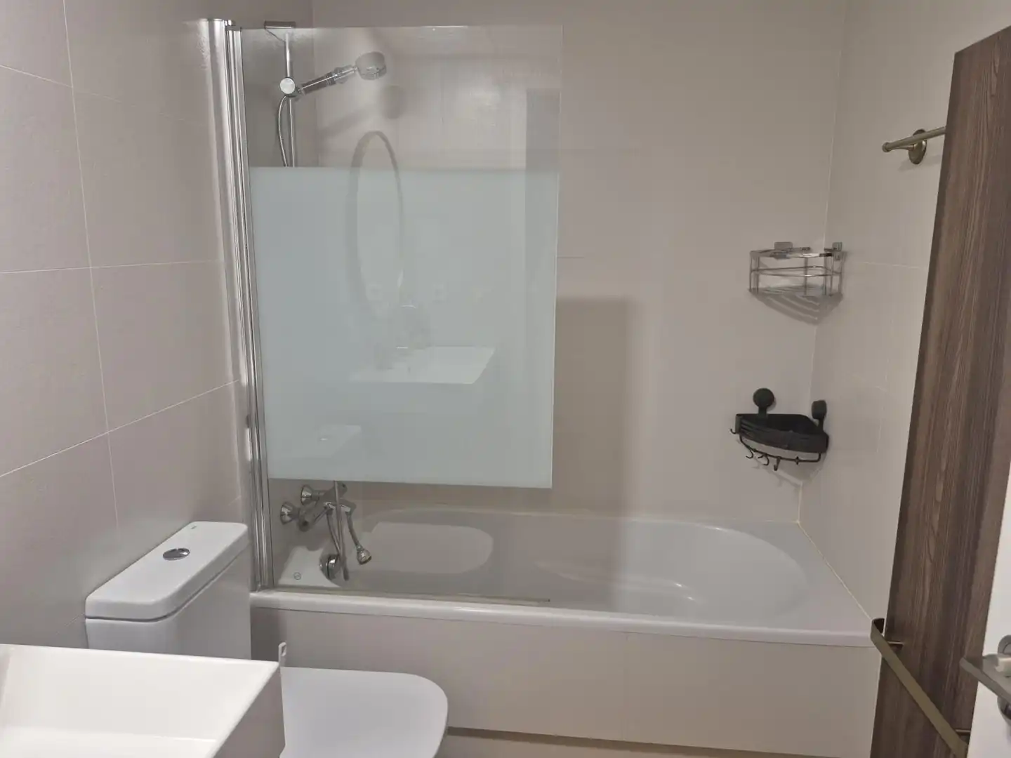 Baño de Piso de alquiler en Alicante / Alacant con Aire acondicionado, Calefacción y Terraza