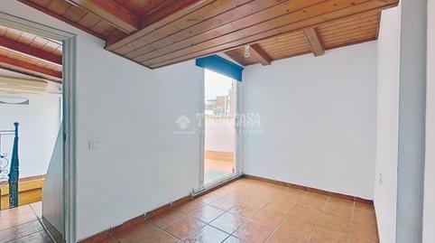 Foto 4 de Casa adosada en venda a La Font d'en Fargues,  Barcelona Capital