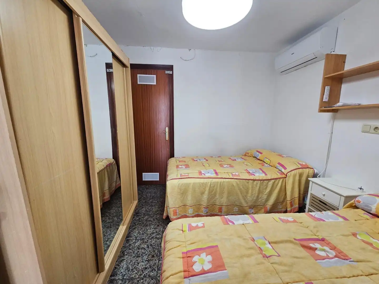 Dormitori de Casa adosada de lloguer en Los Barrios