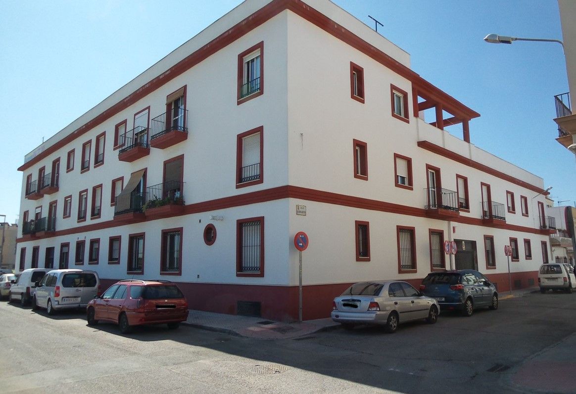Vista exterior de Edifici en venda en Camas