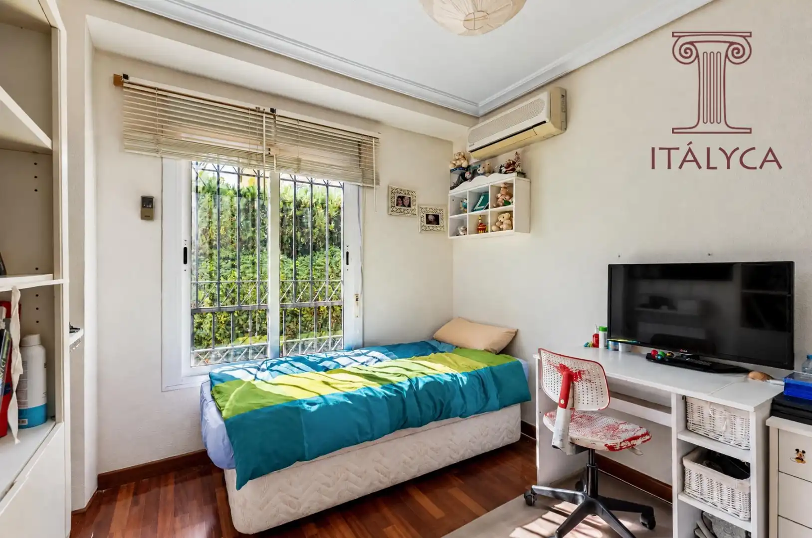 Casa aparellada amb terrassa en venda a Avenida Avenida Clara Campoamor, imagen 87