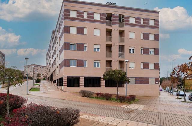 Piso en Venta en C/ Alcalde Bravo Garcia en Tejares - Chamberí - Alcades