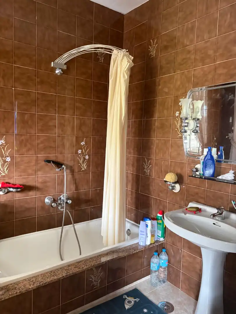 Bany de Casa o xalet en venda en Cotobade amb Calefacció, Moblat i Balcó