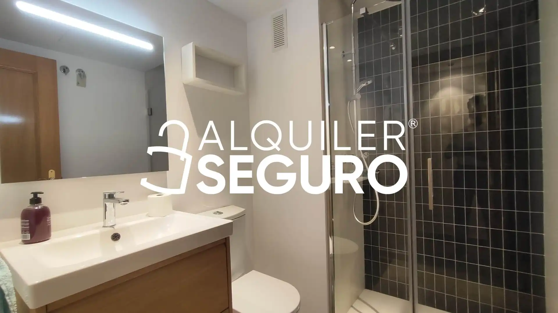 Badezimmer von Wohnung zur Miete in Valencia mit Klimaanlage und Heizung