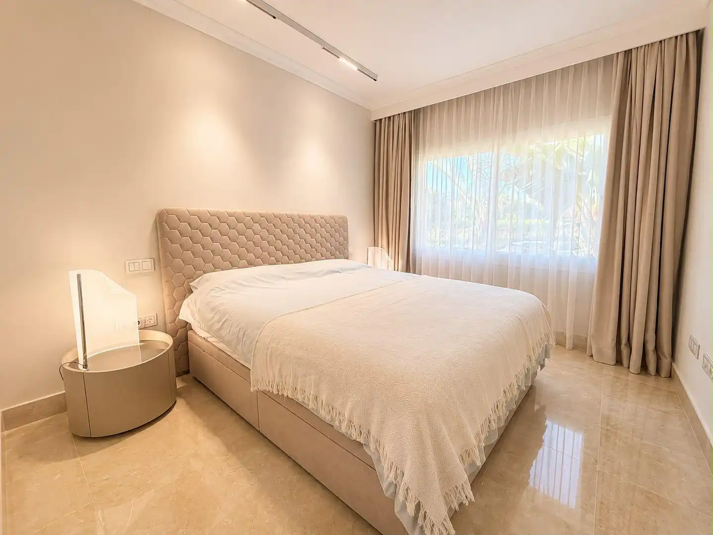 Bedroom of Ground floor for rent in Marbella  with Air Conditioner, Terrace and Swimming Pool