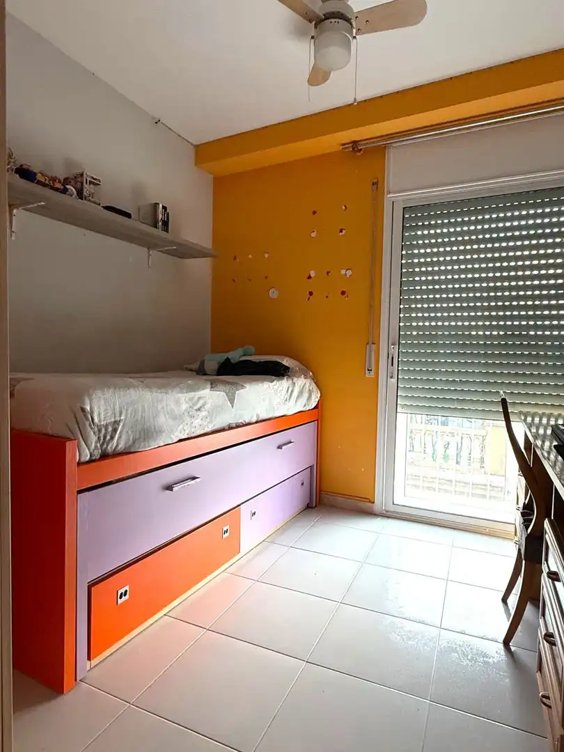 Dormitori de Casa adosada en venda en Sant Boi de Llobregat amb Terrassa i Traster