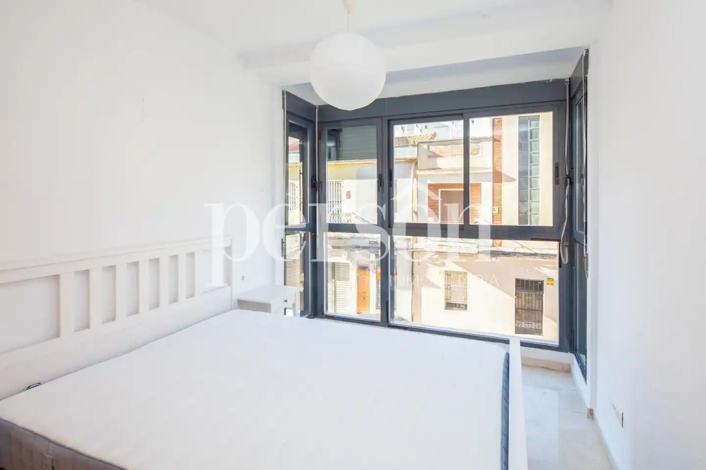 Habitación de Piso de alquiler en Valencia con Aire acondicionado y Amueblado