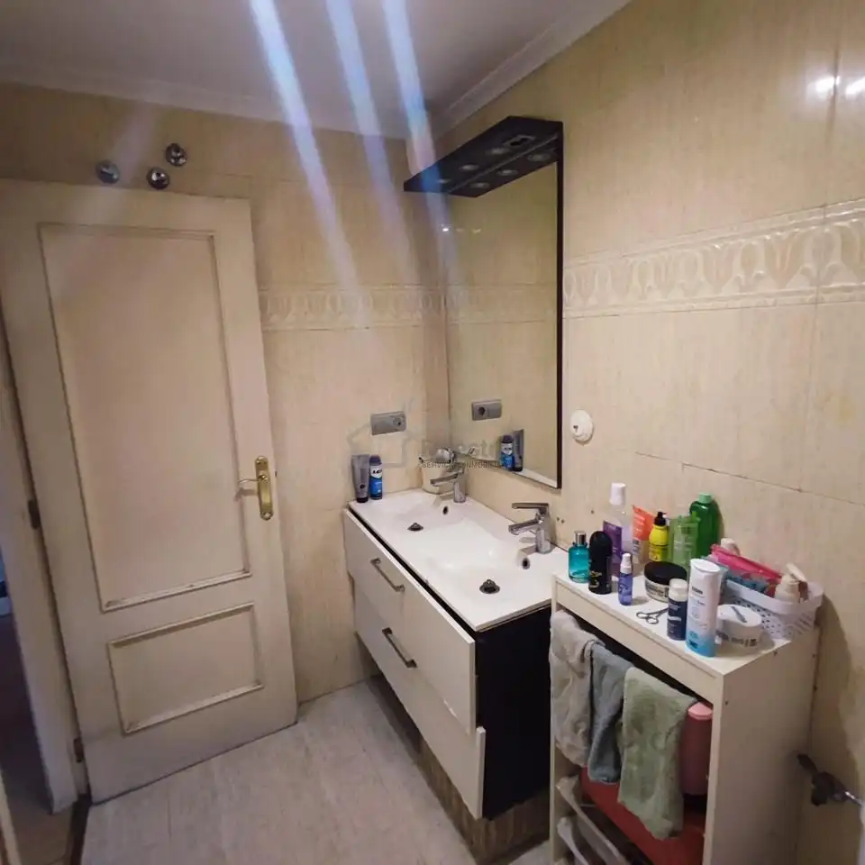 Badezimmer von Wohnungen zum Verkauf in Villajoyosa / La Vila Joiosa mit Klimaanlage, Terrasse und Möbliert