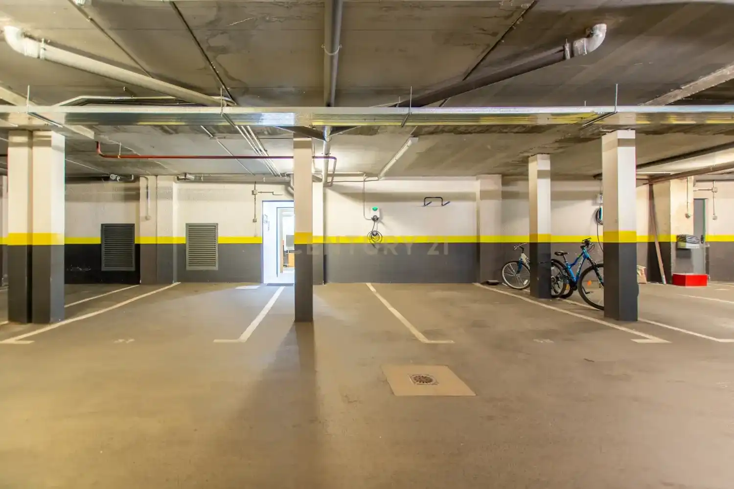Parking of Detached homes for sale in Parla  with Air Conditioner, Storage room and Swimming Pool