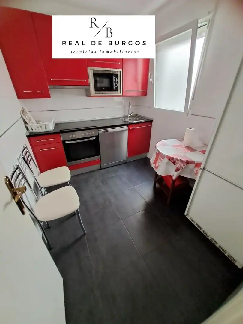 Cocina de Piso de alquiler en Valladolid con Calefacción, Terraza y Amueblado