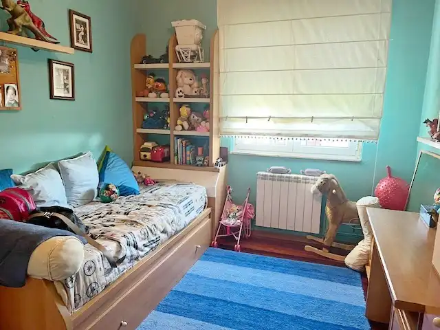 Habitación de Piso en venta en Torrelavega  con Calefacción y Trastero