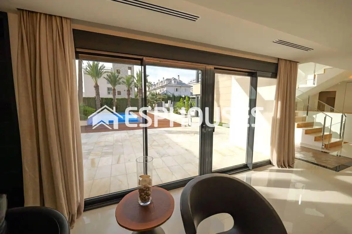 Casa con terraza en venta en Playa del Acequión, Náufragos y Rocío del Mar, imagen 8