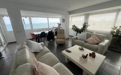 Sala d'estar de Apartament de lloguer en El Campello amb Aire condicionat, Calefacció i Terrassa