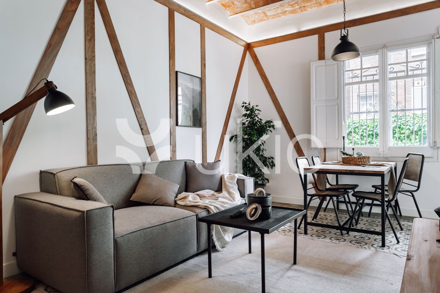 Sala d'estar de Apartament de lloguer en  Barcelona Capital amb Aire condicionat, Moblat i Forn