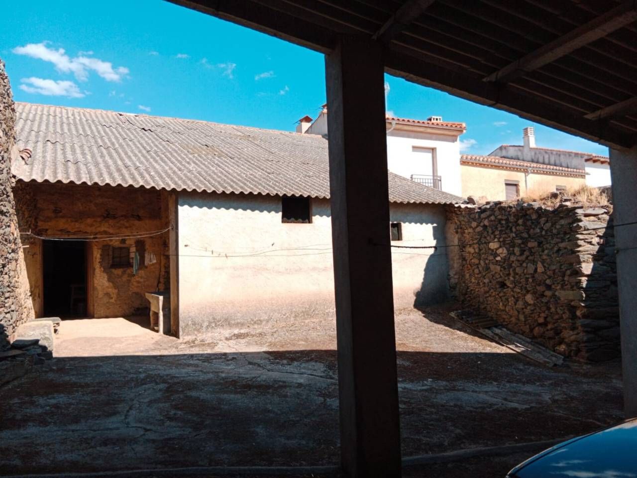 Vista exterior de Casa o xalet en venda en El Bodón  amb Jardí privat