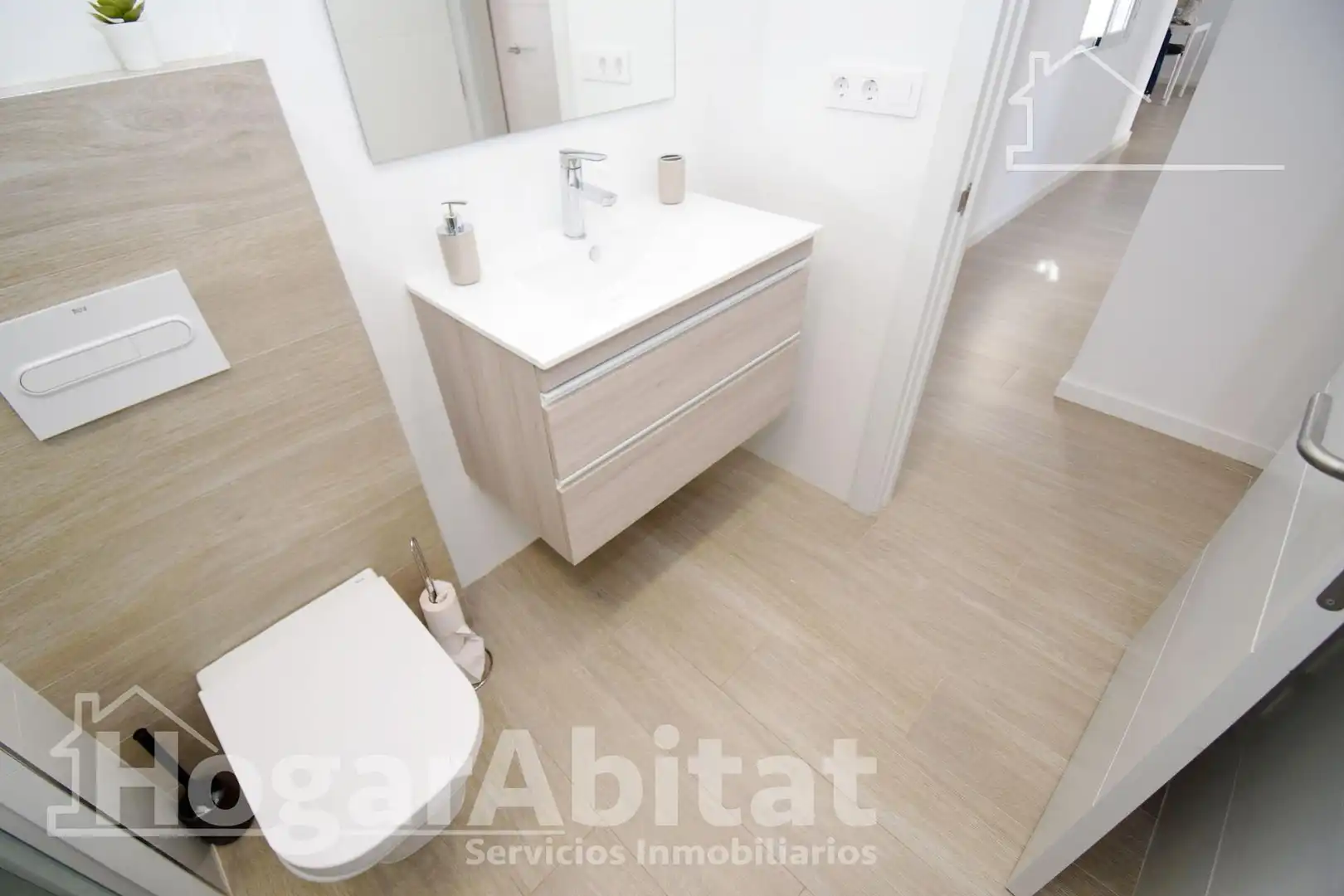 Badezimmer von Dachboden zum Verkauf in Burriana / Borriana mit Klimaanlage, Heizung und Terrasse