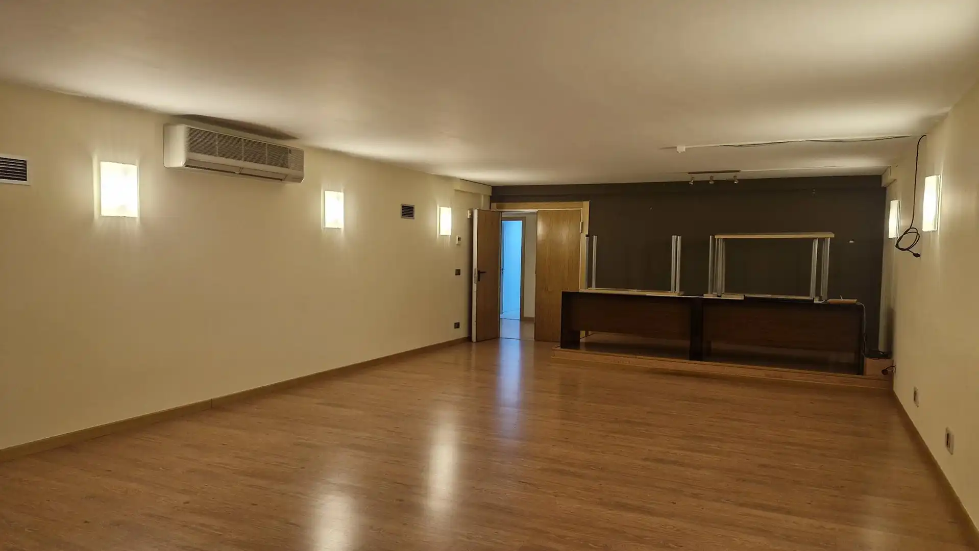 Büro zur Miete in Rúa Xosé Chao Rego 8, Santiago de Compostela, España, imagen 23