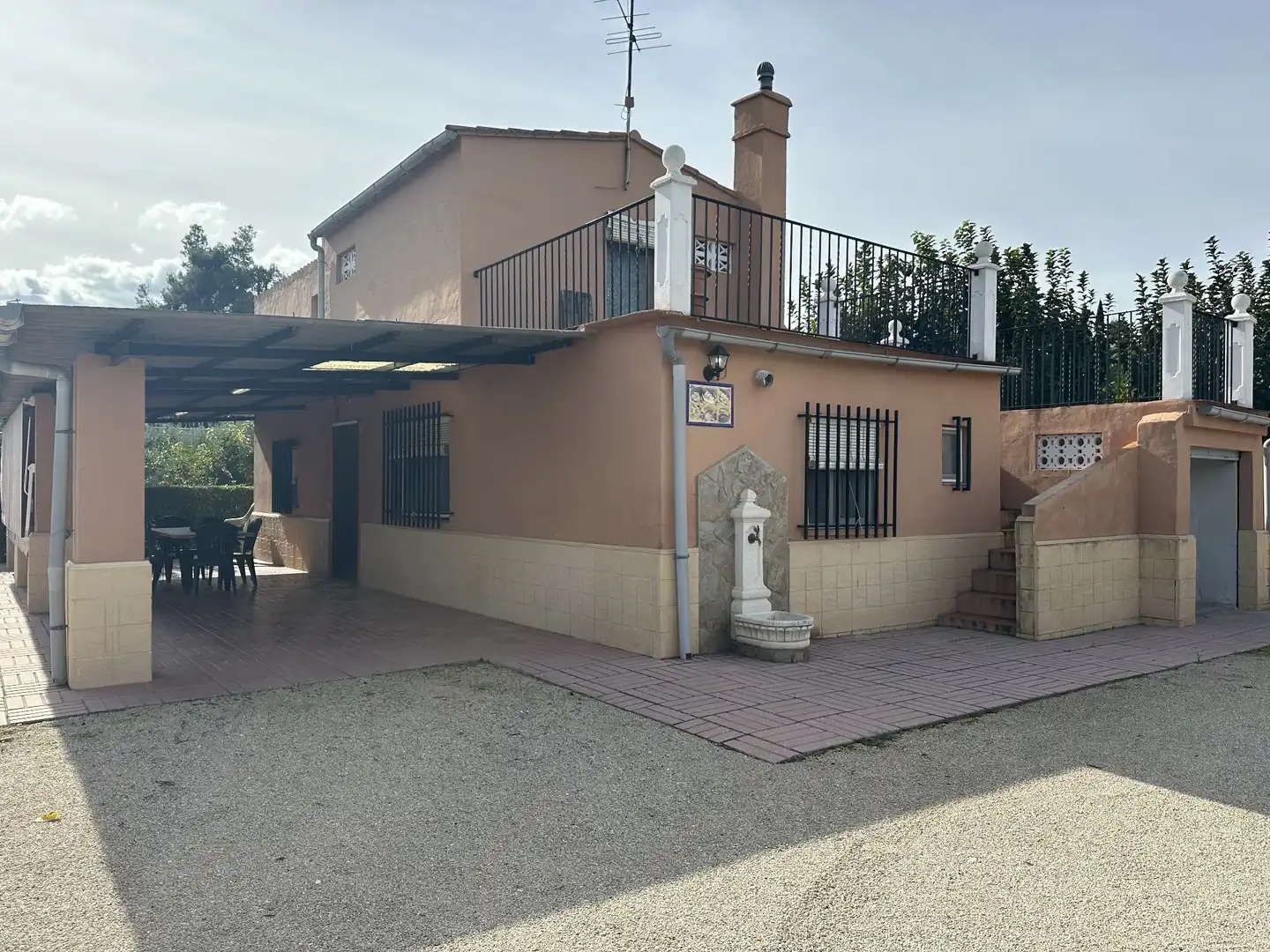 Vista exterior de Casa o chalet en venta en Ontinyent con Aire acondicionado, Calefacción y Jardín privado