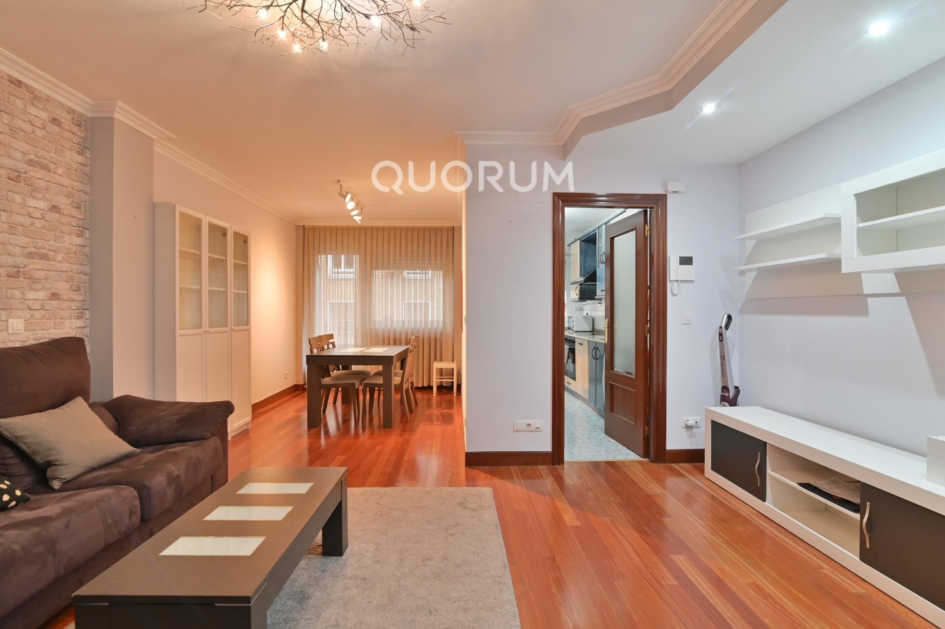 Living room of Flat for sale in Bilbao   with Heating, Storage room and Balcony