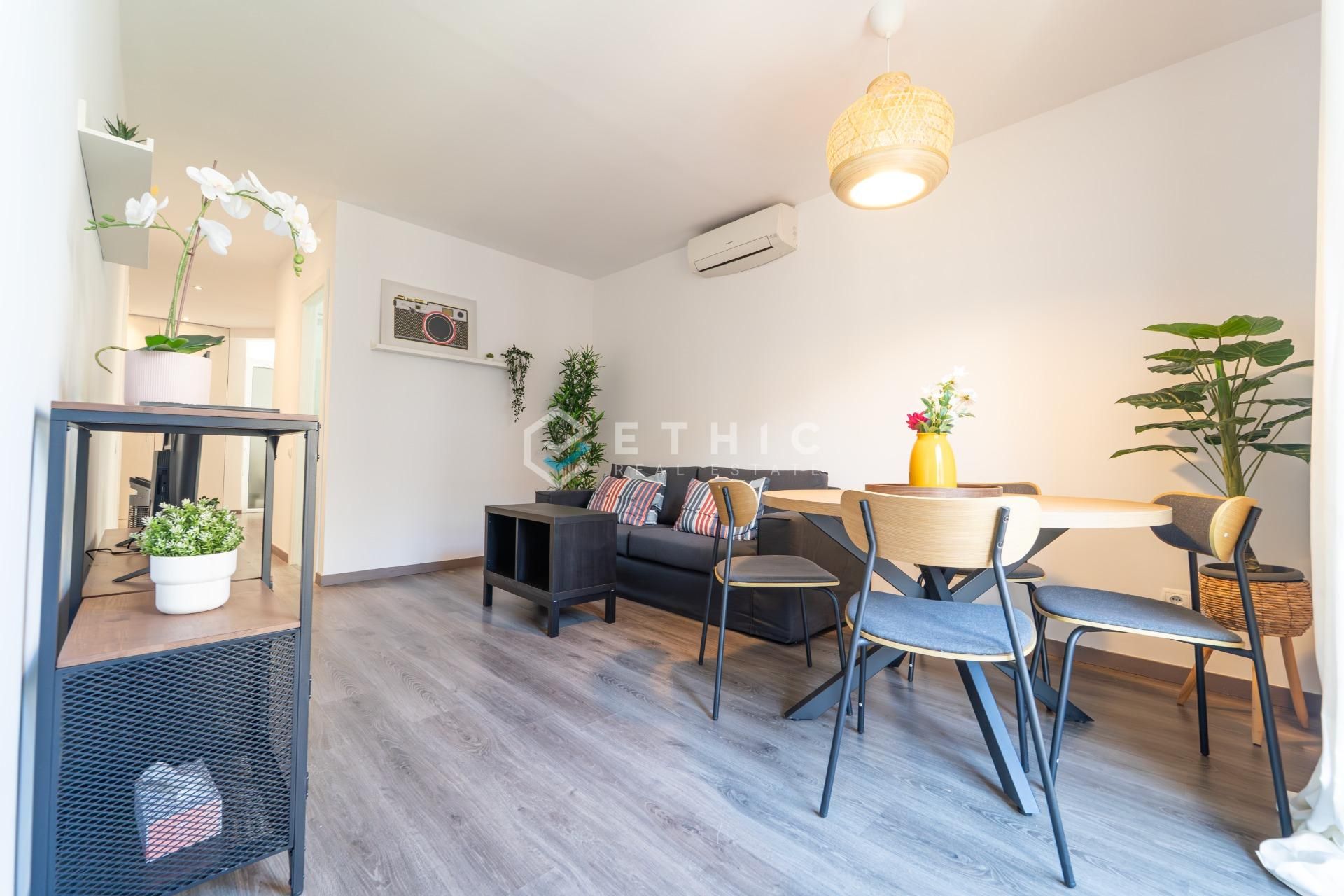 Living room of Flat for sale in  Barcelona Capital  with Air Conditioner, Terrace and Balcony