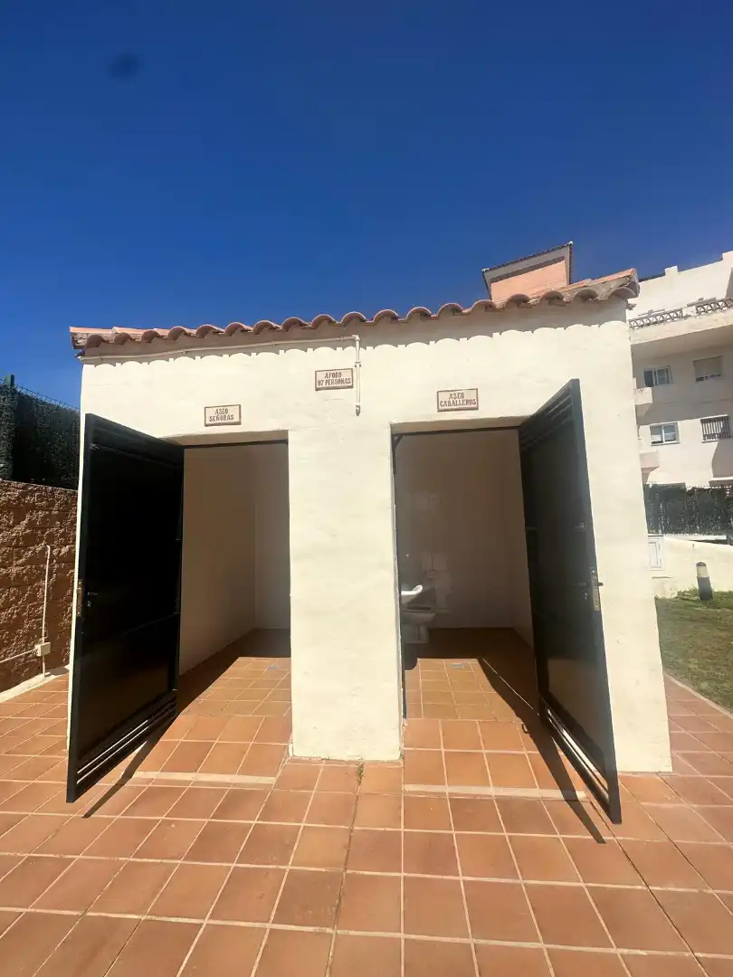 Vista exterior de Pis de lloguer en Benalmádena amb Terrassa, Moblat i Forn