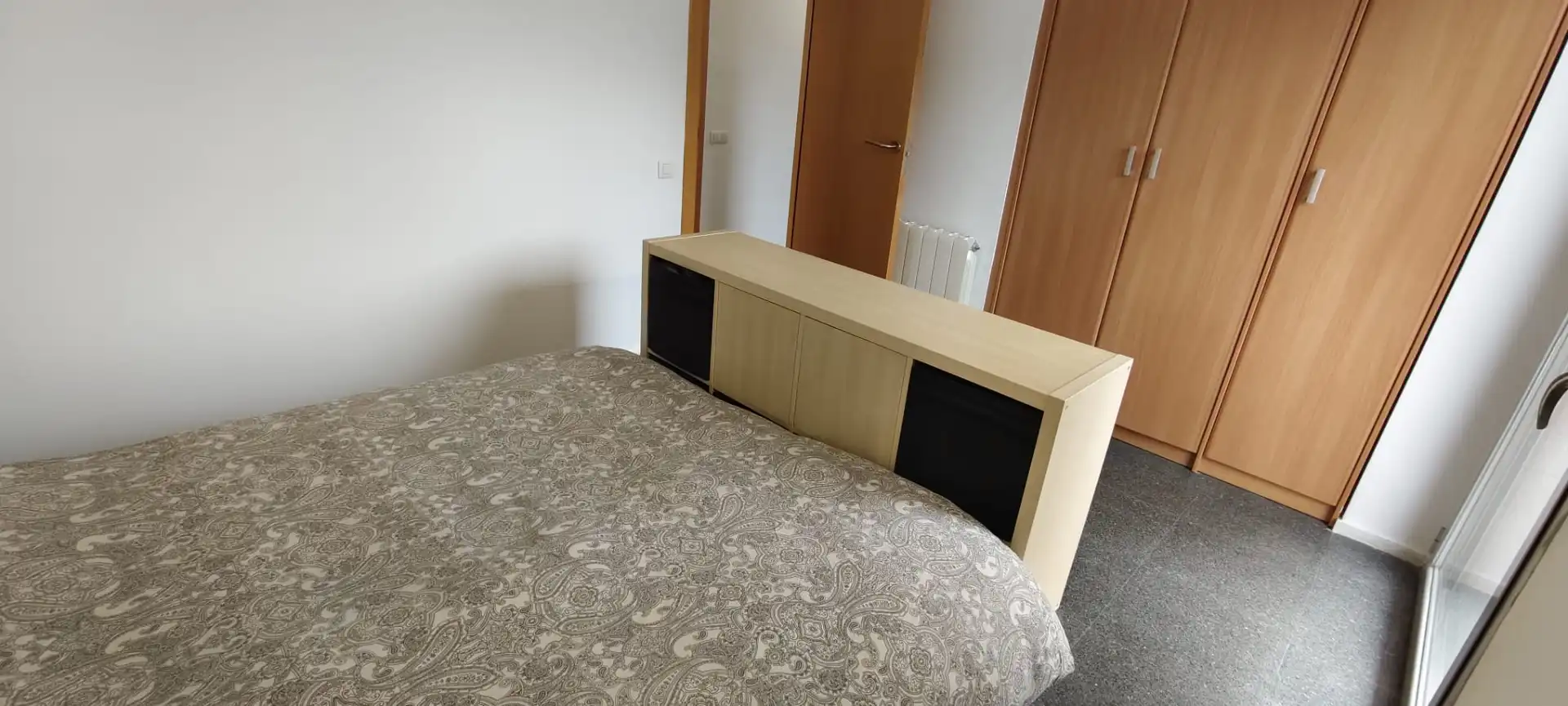 Habitación de Piso en venta en Cervelló con Aire acondicionado, Calefacción y Amueblado
