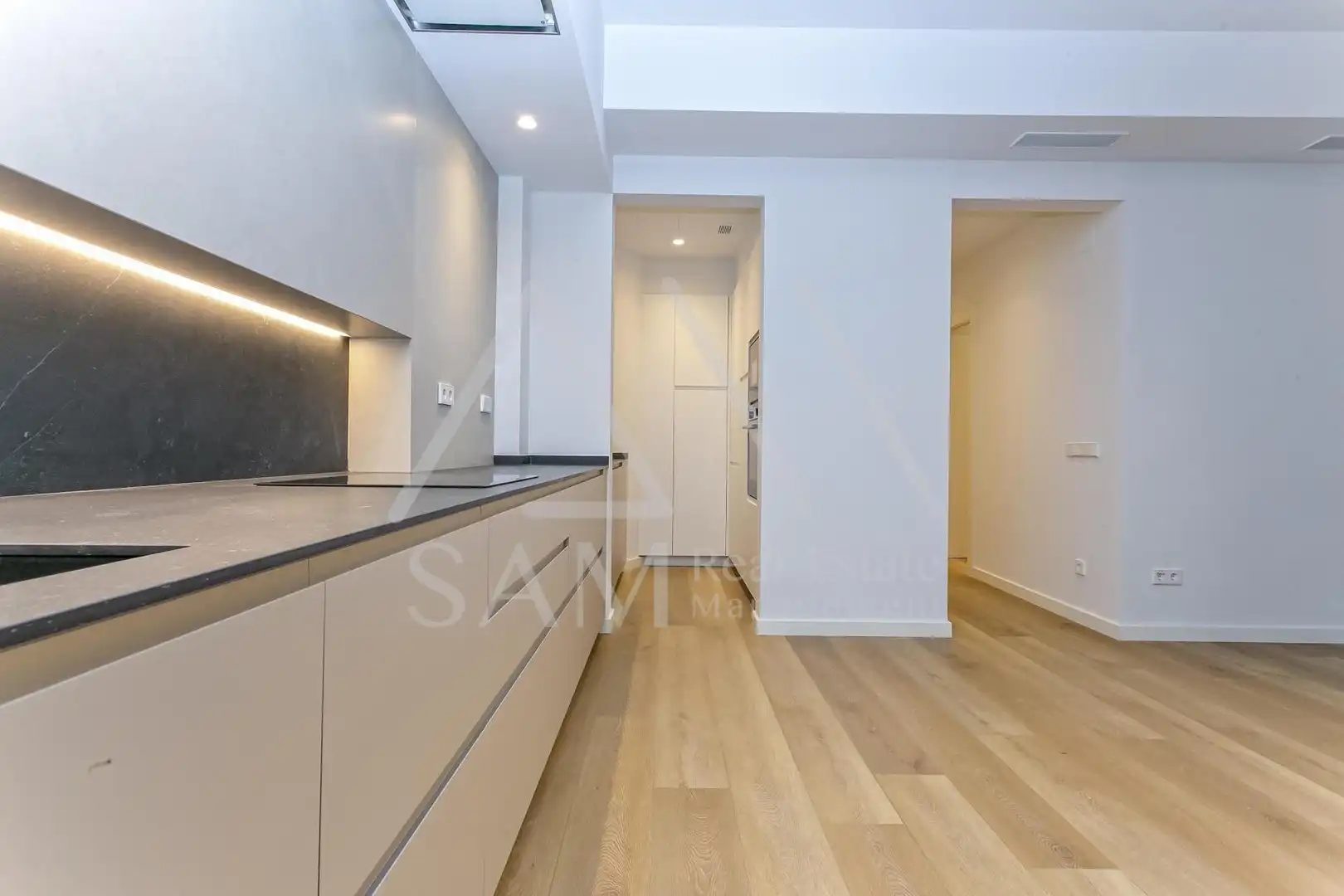 Küche von Wohnung zum Verkauf in Barcelona mit Heizung und Gemeinschaftspool