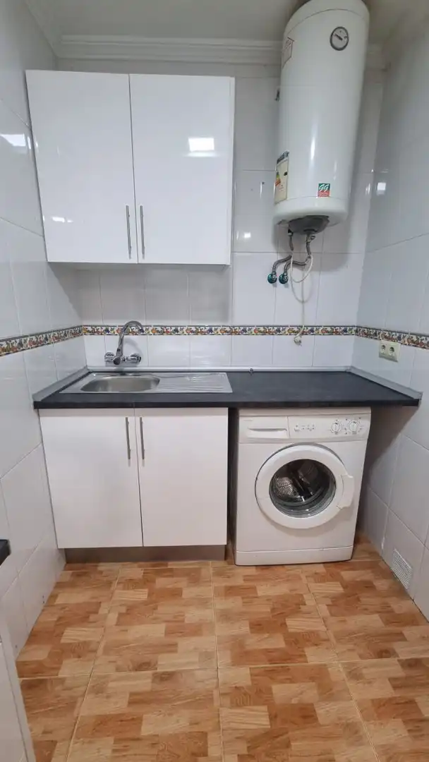Cocina de Piso de alquiler en Sevilla con Aire acondicionado y Calefacción