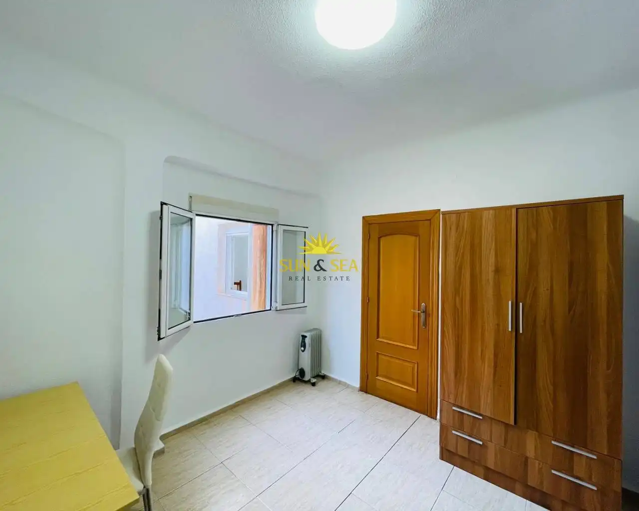 Apartamento de alquiler en Cartagena con Calefacción, Amueblado y Horno