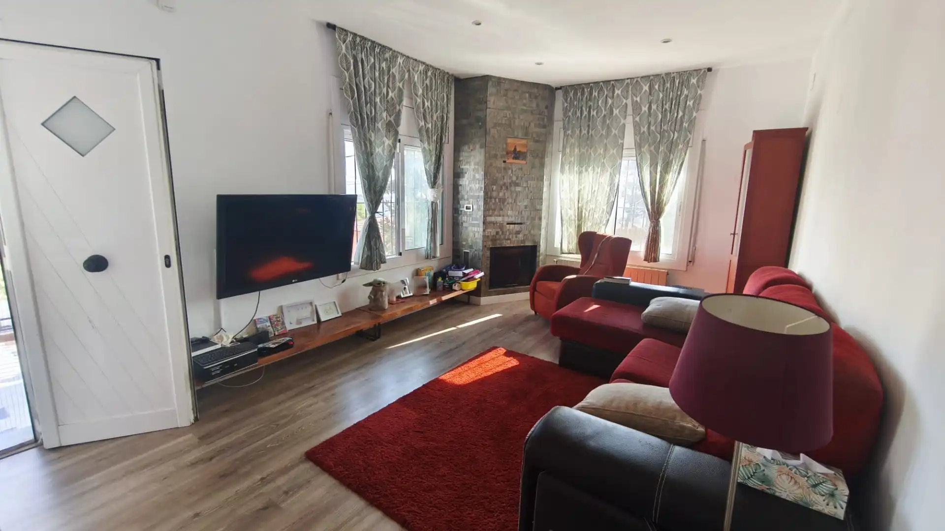 Sala de estar de Casa o chalet en venta en Cervelló con Calefacción, Jardín privado y Parquet