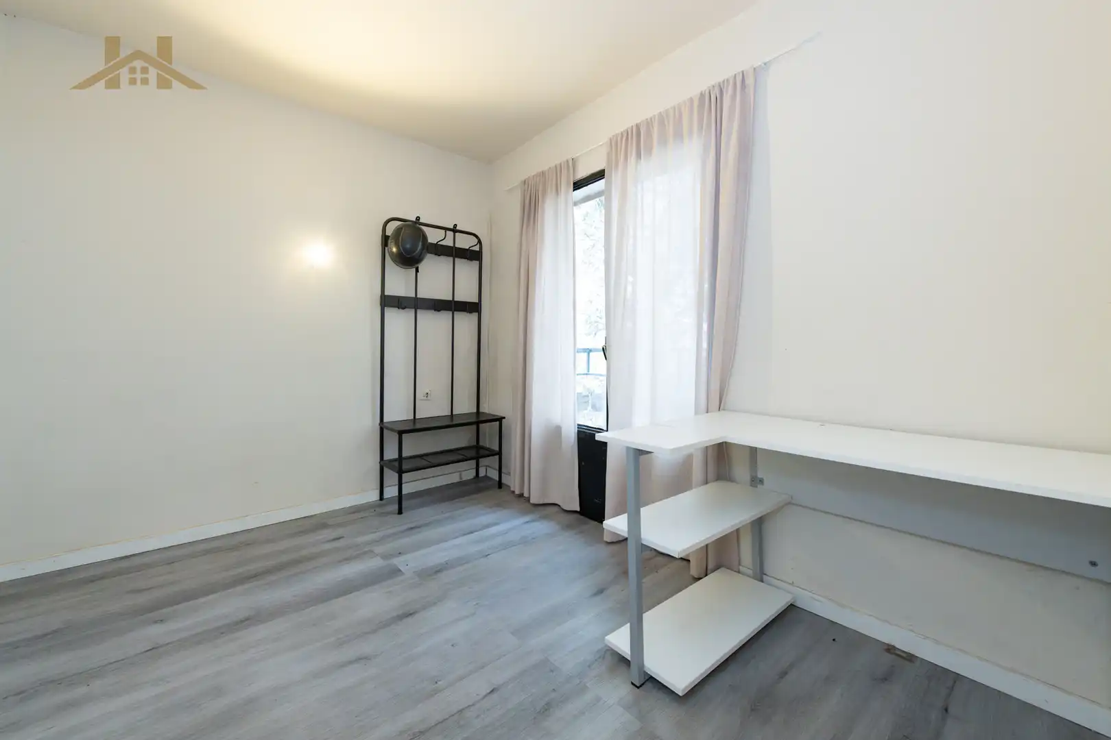 Habitación de Casa adosada en venta en Miraflores de la Sierra con Calefacción, Jardín privado y Trastero