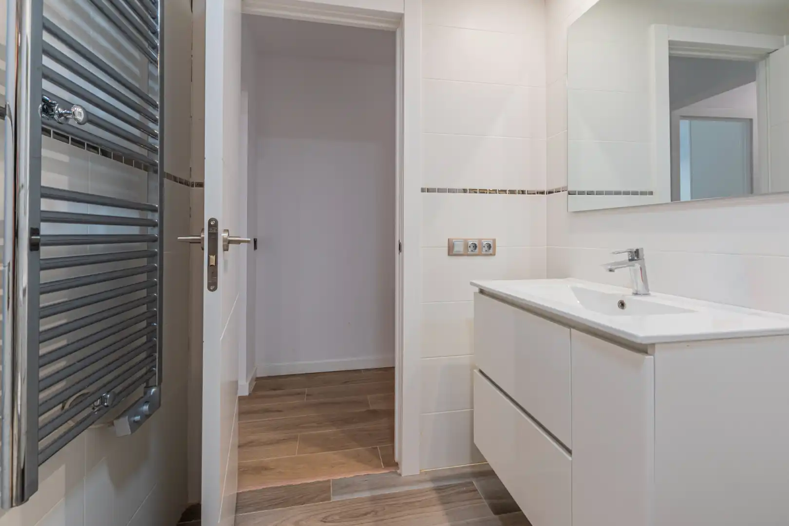 Bany de Casa o xalet en venda en Terrassa amb Aire condicionat, Calefacció i Jardí privat