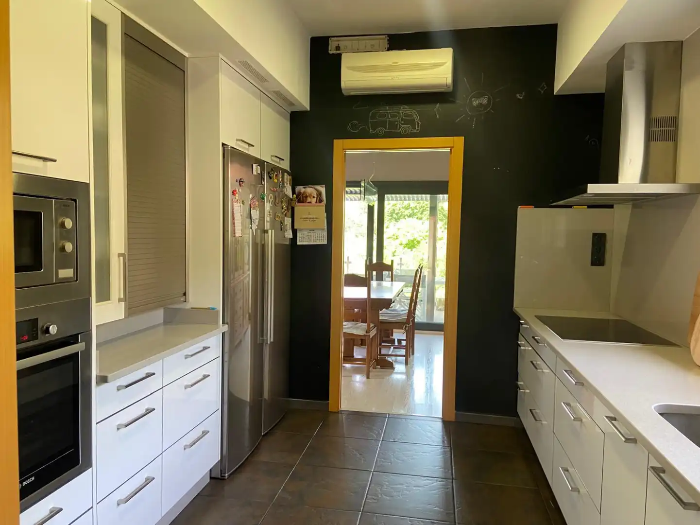 Cuina de Casa o xalet en venda en Sariego amb Calefacció, Terrassa i Traster