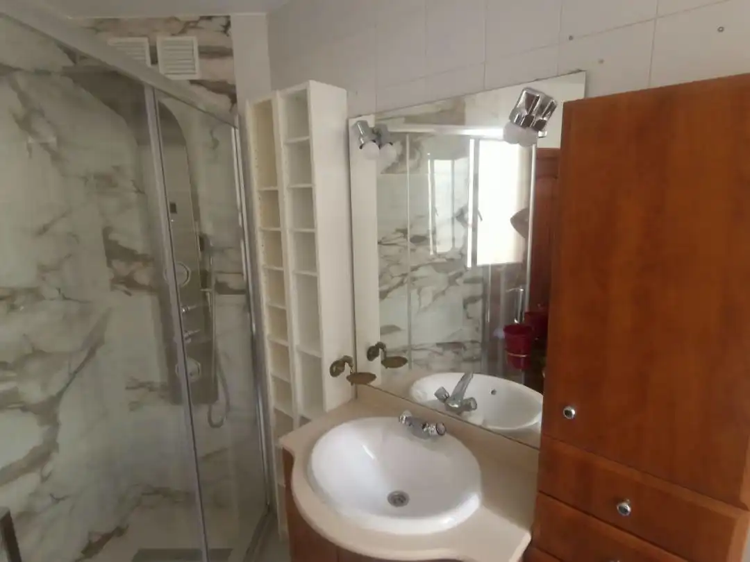 Baño de Piso para compartir en Madrid con Calefacción, Terraza y Amueblado