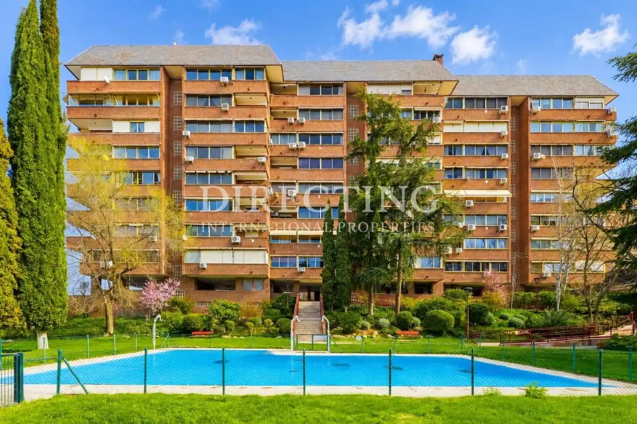 Exterior view of Flat for sale in Madrid  with Air Conditioner, Heating and Parquet flooring