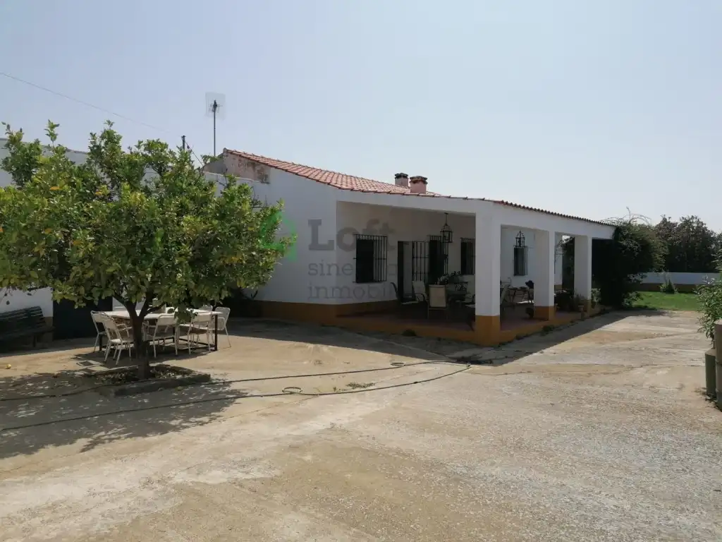 Vista exterior de Casa o xalet en venda en Badajoz