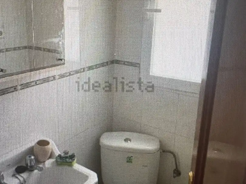 Bathroom of Flat for sale in  Granada Capital  with Balcony